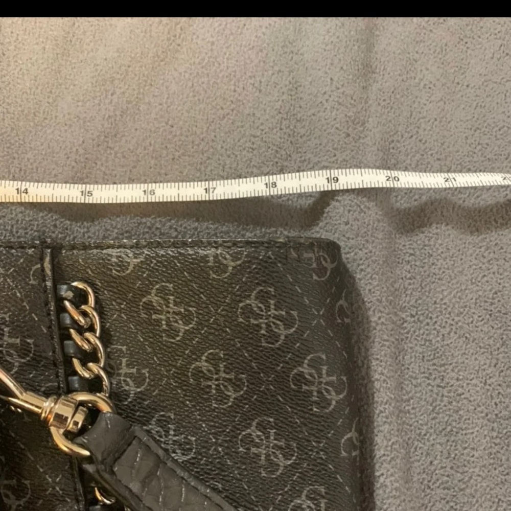 Guess Tote Bag - Picture 7 of 9